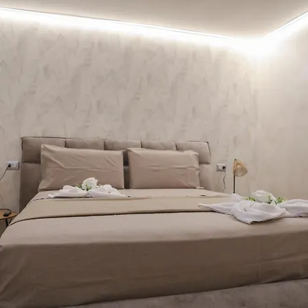 Luxury Regina 14 * Bari