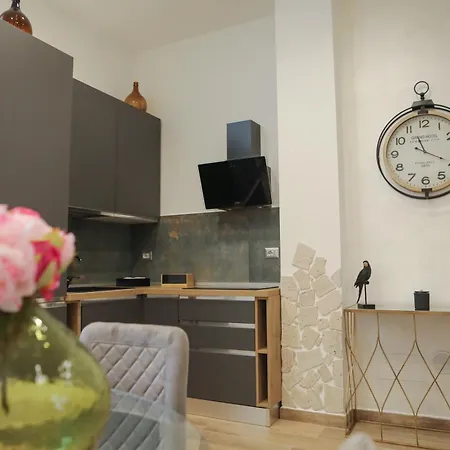 Apartamento Luxury Regina 14 *