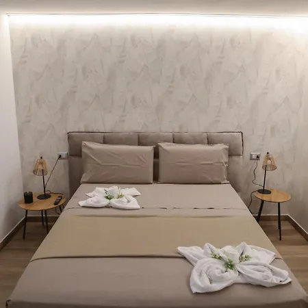 Apartment Luxury Regina 14 *