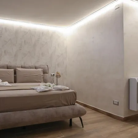 Luxury Regina 14 * Bari