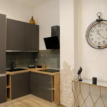 Luxury Regina 14 باري